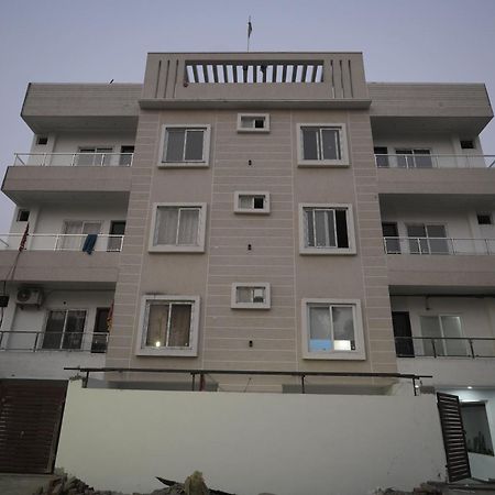 Lalit Villa Luxury Apartments Αλλαχαμπάντ Εξωτερικό φωτογραφία